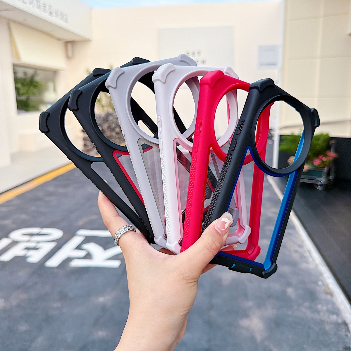 Wytrzymałe, dwuwarstwowe etui  – Photography Xiaomi 17 Ultra recenzja i cena