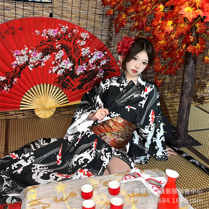 Nowy szlafrok kimono Sakura 20 – Photography Young recenzja i cena